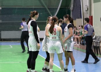 Жіноча Вища ліга: Франківськ-ПНУ-ДЮСШ-2 чветверте в сезоні обіграв СДЮСШОР-4 — Федерація баскетболу України