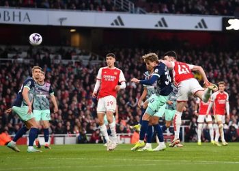 «Арсенал» вырвался в лидеры АПЛ после победы над «Брентфордом»