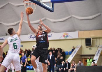 Чвертьфінальна стадія плей-оф Суперліги Favbet відкрилася перемогою Черкаських Мавп над Запоріжжям — Федерація баскетболу України