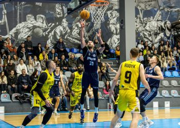 Дніпро переміг БІПУ на шляху в чвертьфінал Кубка України — Федерація баскетболу України