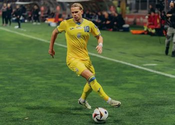 Какие оценки получили футболисты за матч Украина – Исландия, и кто стал Львом матча