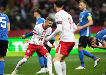 Польша в большинстве разбила Эстонию и продолжает бороться за выход на Евро-2024