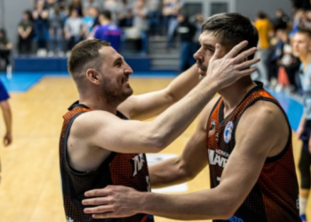 Дніпро зіграє з Черкаськими Мавпами у другому півфінальному матчі Суперліги з баскетболу | Баскетбол |