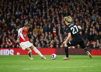 «Арсенал» вернулся в лидеры АПЛ после победы над «Лутоном»