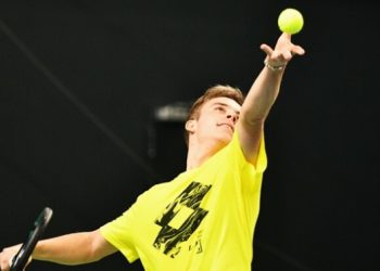 Белинский удвоил преимущество Украины в матче Кубка Дэвиса — Теніс