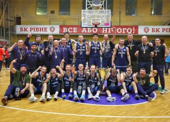 Дніпро здобув чемпіонський титул, маючи в складі 14 гравців, що пройшли дитячо-юнацьку систему клубу — Федерація баскетболу України