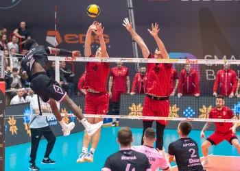 Новий тренер для збірної та провал Барком-Кажанів. Волейбольний огляд — Волейбол на «Чесно про спорт»