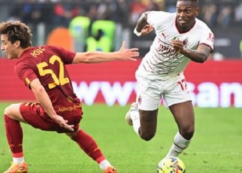 «Рома» в меньшинстве выбила «Милан» из Лиги Европы