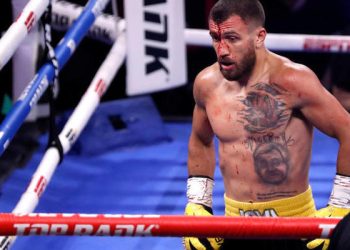 «Тяжелая битва»: Ломаченко напророчили проблемы в поединке с Камбососом — Спорт ):Бокс