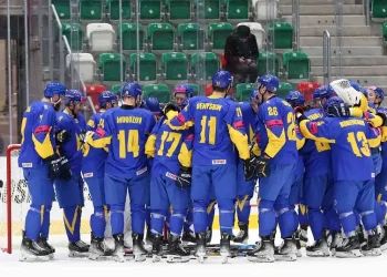 Україна стартувала на чемпіонаті світу ІВ з розгромної перемоги над Естонією | Хокей |
