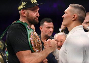 Усик выделил главное преимущество Фьюри — Спорт ):Бокс