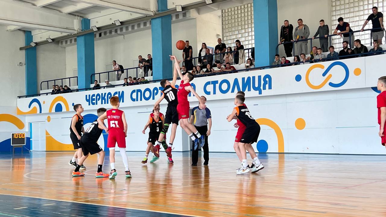 ВЮБЛ серед юнаків 2011 року: у Черкасах визначилась пара учасників Фіналу чотирьох