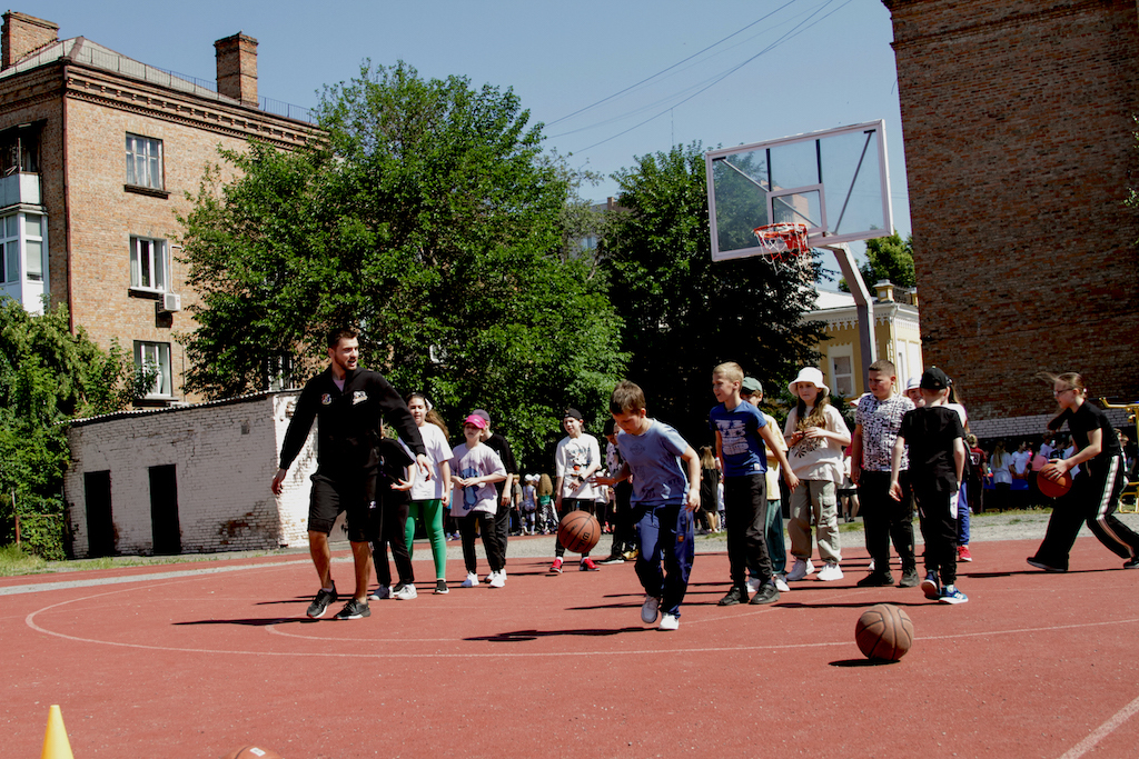 Черкаські Мавпи провели серію майстер-класів для школярів: фотогалерея 