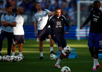 Игроки сборной Франции массово заболели накануне Евро-2024