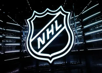 WWE презентував чемпіонський пояс для володаря Кубка Стенлі-2024 | Хокей |
