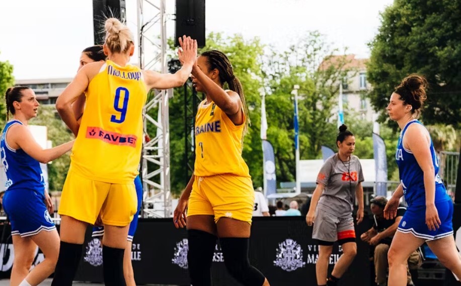 Збірна України з перемоги почала виступи на етапі Жіночої серії 3х3 в Пуатьє