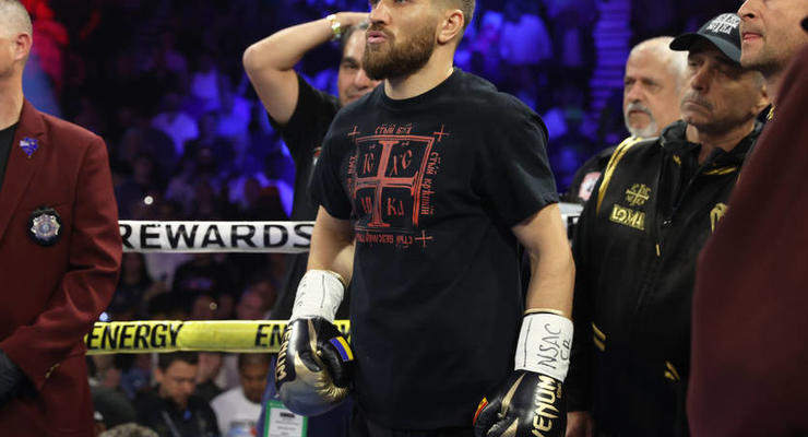 Экс-чемпион назвал единственное условие, при котором Ломаченко может победить Дэвиса