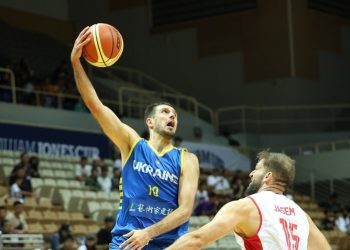 Національна збірна продовжила переможну серію на турнірі William Jones Cup: фотогалерея матчу з ОАЕ — Федерація баскетболу України