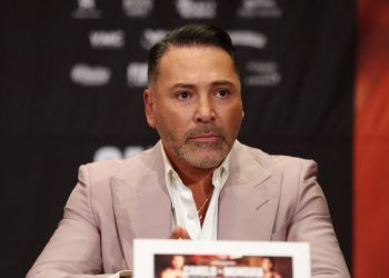 «Сбросить с трона»: Оскар Де Ла Хойя сделал дерзкий прогноз на бой Ломаченко — Дэвис — Спорт ):Бокс