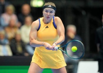 Свитолина встретила на Уимблдоне легенду футбола — Теніс