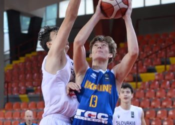 Чоловіча збірна U-18 обіграла Словаччину на чемпіонаті Європи — Федерація баскетболу України
