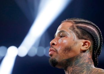 Хирн предсказал соперника Дэвиса после срыва боя против Ломаченко — Спорт ):Бокс