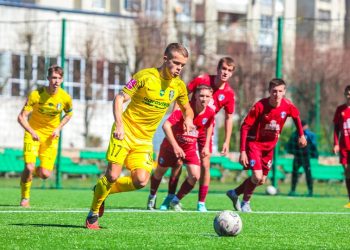 Ярослав Базаєв увійшов до трійки кращих юнаків пенальтистів-бомбардирів