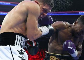 «Понял, что не могу этого делать»: Деревянченко подтвердил причину поражения от Мбилли — Спорт ):Бокс