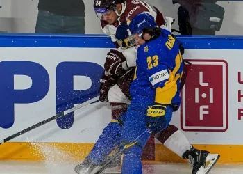 Україна програла Латвії в олімпійській кваліфікації | Хокей |
