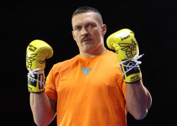 Усик назвал единственного боксера, с которым готов подраться после реванша с Фьюри — Спорт ):Бокс