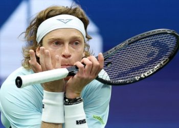 Россиянин избил себя собственной ракеткой на US Open — Теніс