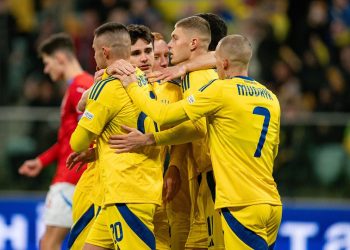 Артем Довбик став третім бомбардиром італійського клубу в збірній України