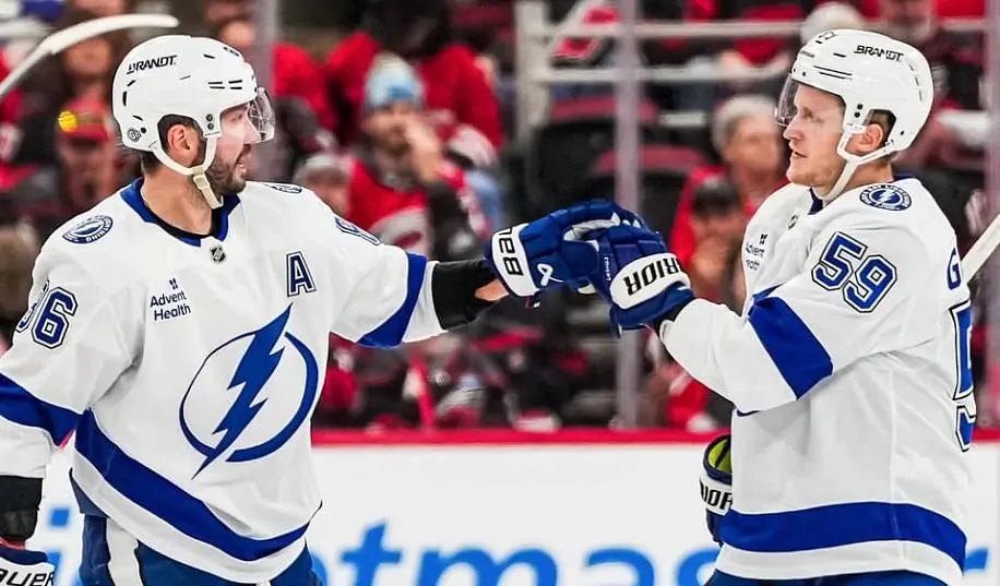 Тампа-Бей обіграла Кароліну, Філадельфія у серії булітів дотиснула Ванкувер
