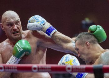 Брэдли назвал Фьюри секрет победы над Усиком — Спорт ):Бокс