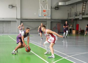 ЧЕ-Баскет-ЧОДЮСШ обіграв ДіДіБао-2 у Першій лізі: фотогалерея — Федерація баскетболу України