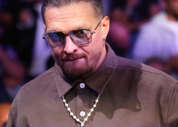 «Сделал все, что можно»: Экс-чемпион предположил, когда Усик завершит карьеру — Спорт ):Бокс