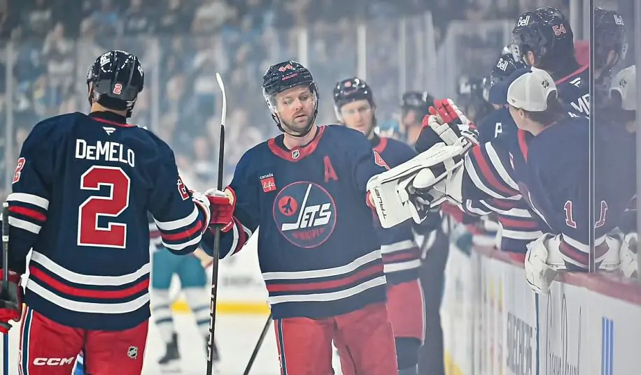 Вінніпег закинув 8 шайб Сан-Хосе, Колорадо в овертаймі дотиснув Анахайму