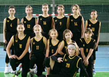 ВЮБЛ серед дівчат 2011 року: столичний КСЛ та ДЮСШ-Переяслав вийшли у лідери після перших матчів — Федерація баскетболу України