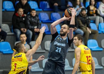 Суперліга Favbet: Агафонов став четвертим за результативністю, Тимофеєнко очолив рейтинг за забитими штрафними — Федерація баскетболу України