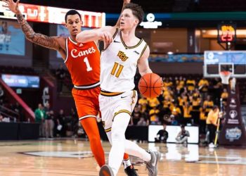 Українці за кордоном: Шульга провів вдалий матч в NCAA, у Скапінцева 3 очка в G-лізі — Федерація баскетболу України