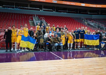 Українські військові підтримали збірну під час матчу проти Ізраїлю: фотогалерея — Федерація баскетболу України