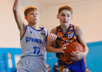 ВЮБЛ серед юнаків 2012 року: дніпровська СДЮСШОР-5 впевнено виграла тур у Полтаві — Федерація баскетболу України