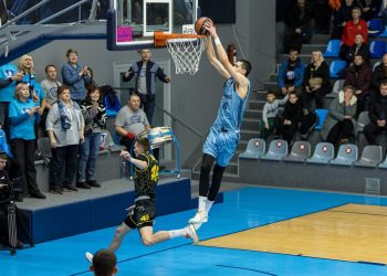 Київ-Баскет дав бій Дніпру в битві лідерів Суперліги: фотогалерея — Федерація баскетболу України