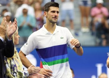 Отец Новака Джоковича намекнул, что сын не вакцинировался — Теніс