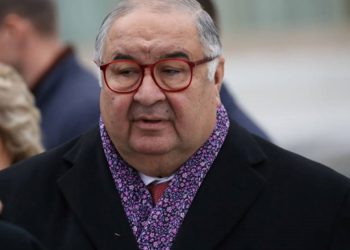 Российский олигарх Усманов ушел с поста президента Международной федерации фехтования — Шахи