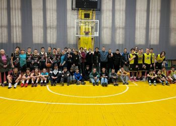 ВЮБЛ серед юнаків 2011 року: СКЦ Плоскирів виграв домашній тур у Хмельницькому — Федерація баскетболу України