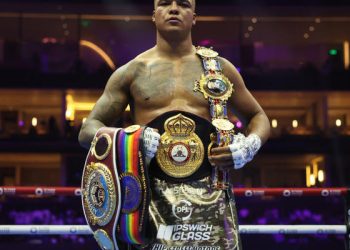 Британский супертяжеловес стал новым первым номером WBA, пояс которой принадлежит Усику — Спорт ):Бокс