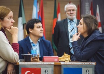 Сестры Музычук пробились в 1/8 финала чемпионата мира по шахматам — Шахи