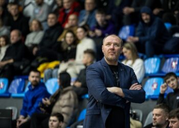 БК Дніпро вдома втретє виграв у Кривбаса: відео пресконференції — Федерація баскетболу України