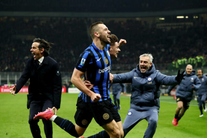 Гости спаслись в дополнительное время. «Милан» и «Интер» разыграли ничью в дерби Серии А